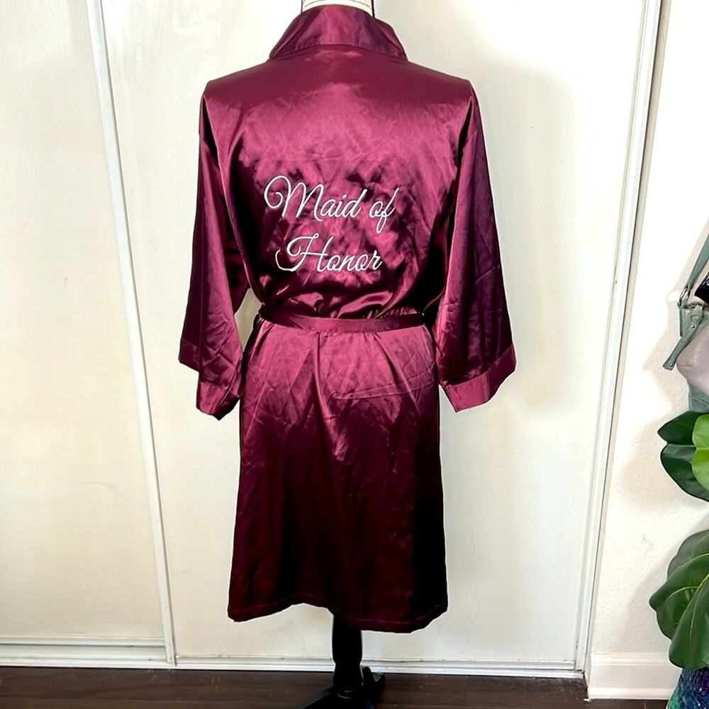 David’s Bridal Embroidered Satin Made of Honor Robe size L/XL